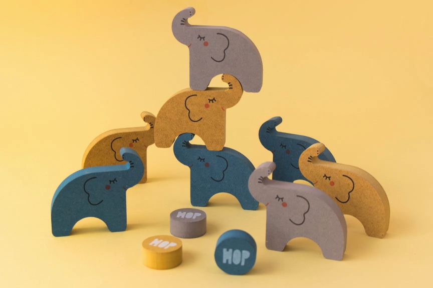 ALE HOP! Balancing Game Elephants