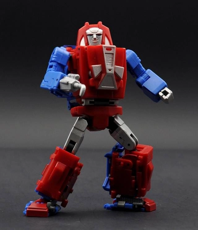 Badcube OTS-09 Transport / Reconnaissance Grump Figure