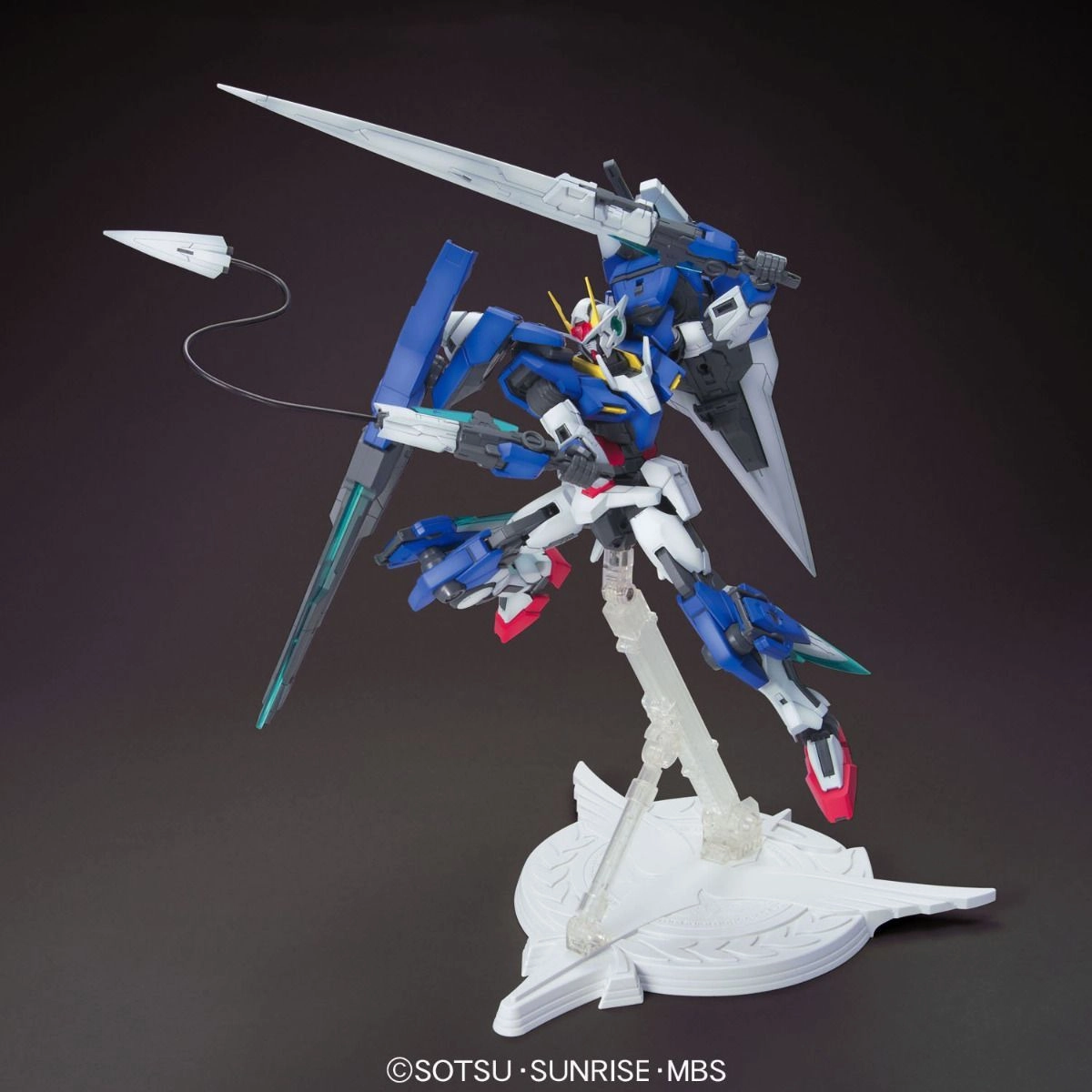 Gundam 1/100 MG 00 OO Gundam Seven Sword/G GN-0000GNHW/7SG Celestial Being Model Kit