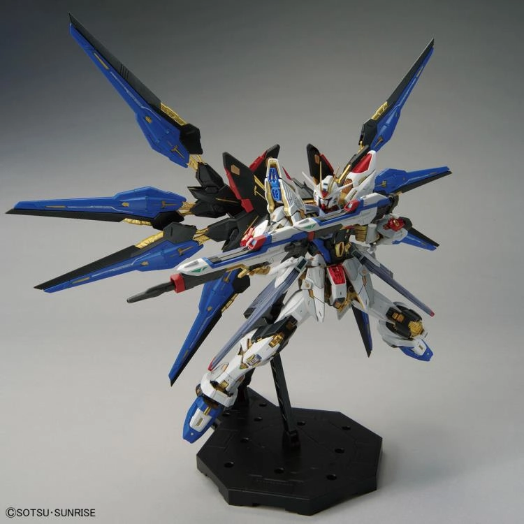 Gundam 1/100 MGEX Seed Destiny ZGMF-X20A Strike Freedom Gundam Model Kit