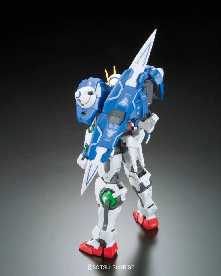 Gundam 1/144 RG #18 Gundam 00 GN-0000 GNR-010 00 Raiser Model Kit