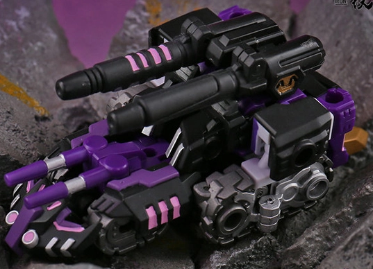Iron Factory IF-EX31X Dubhe w/ Combiner part (Ver. 2023) - Spirits of the D.E.C.