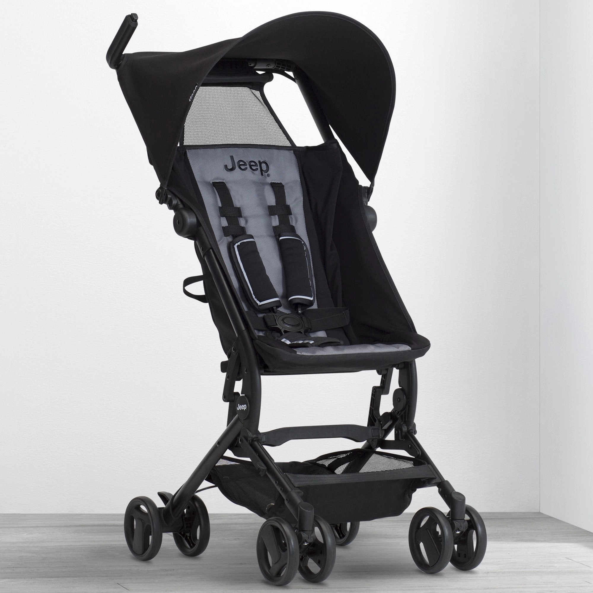 Jeep Clutch Plus Travel Stroller with Reclining Seat