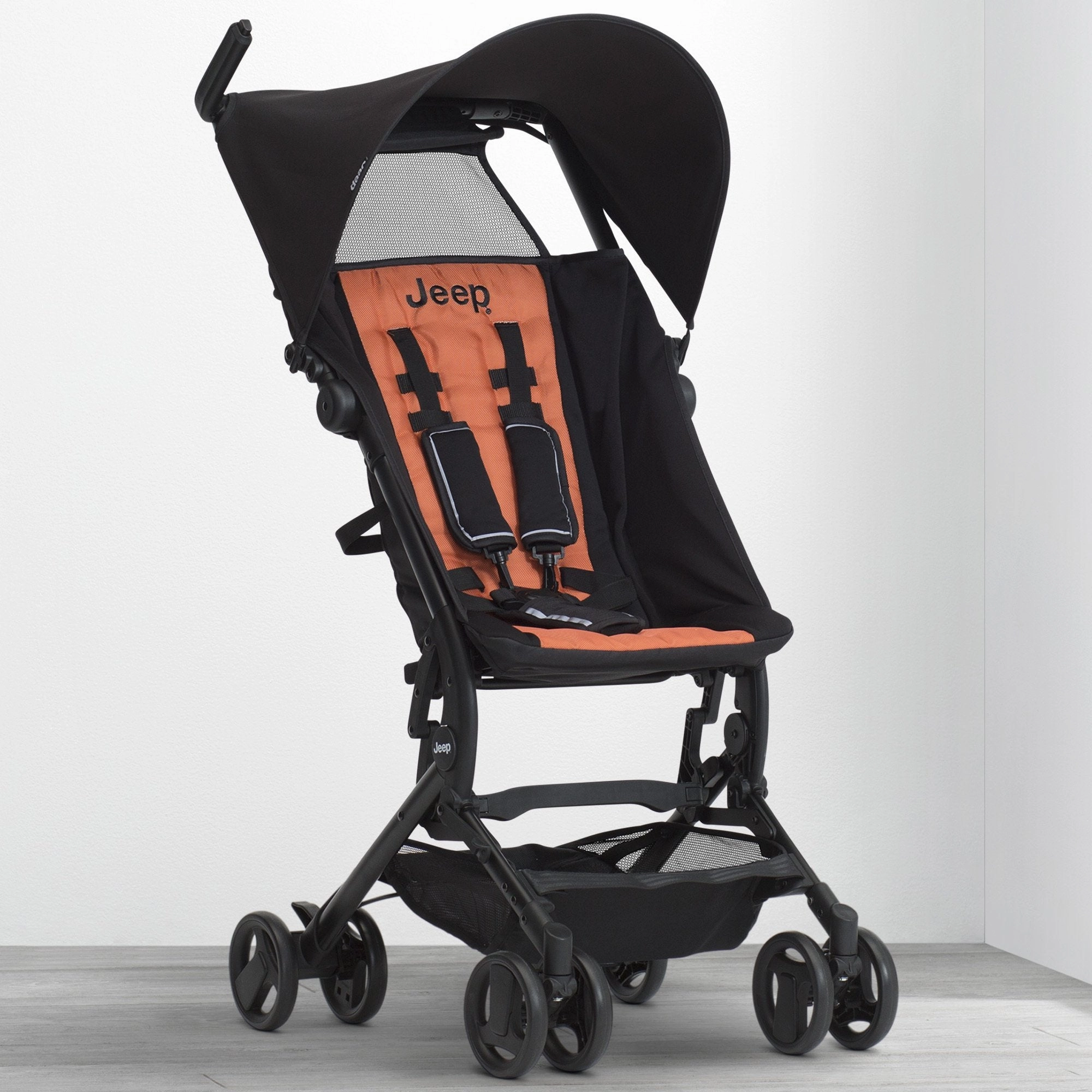 Jeep Clutch Plus Travel Stroller with Reclining Seat