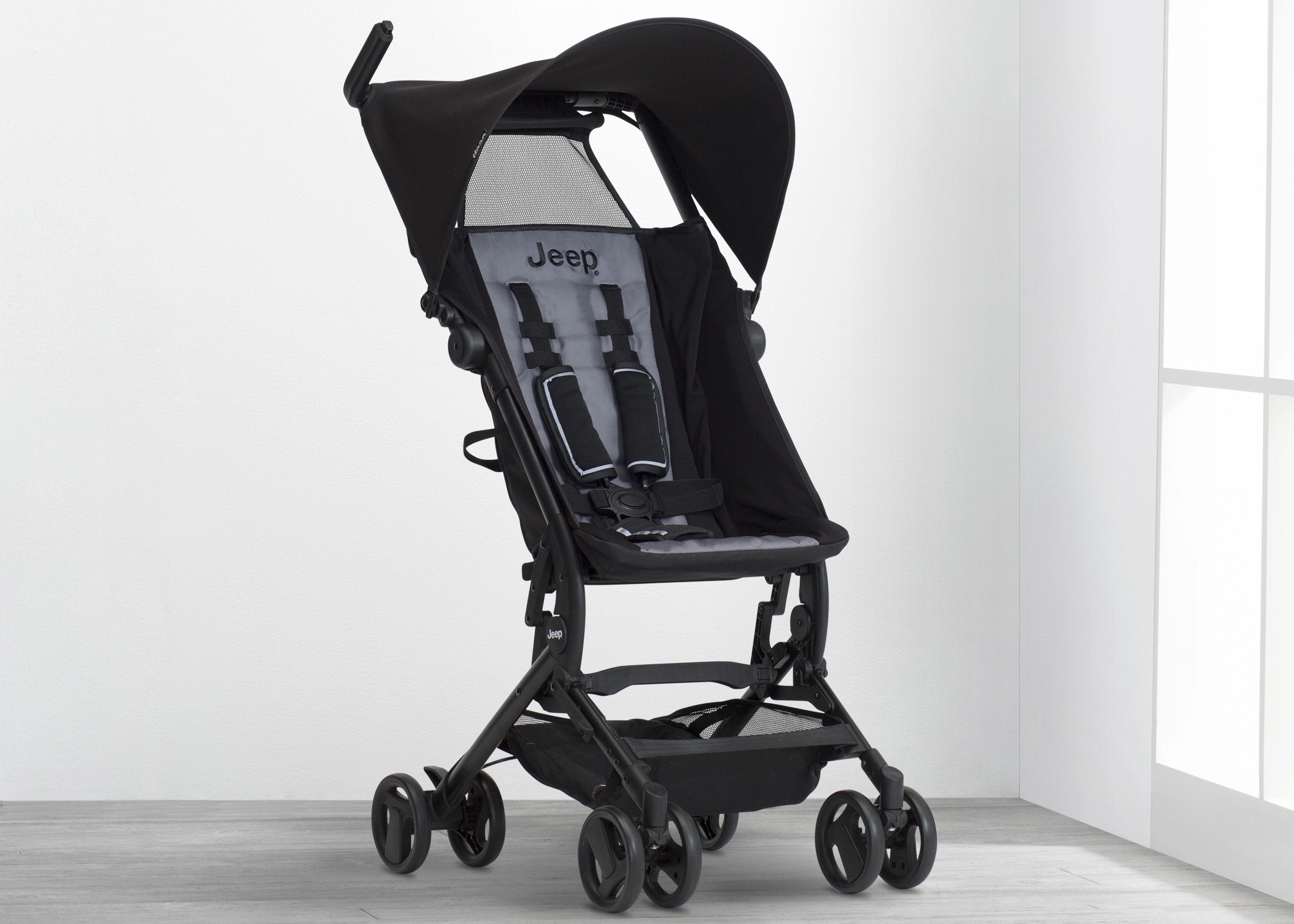 Jeep Clutch Plus Travel Stroller with Reclining Seat
