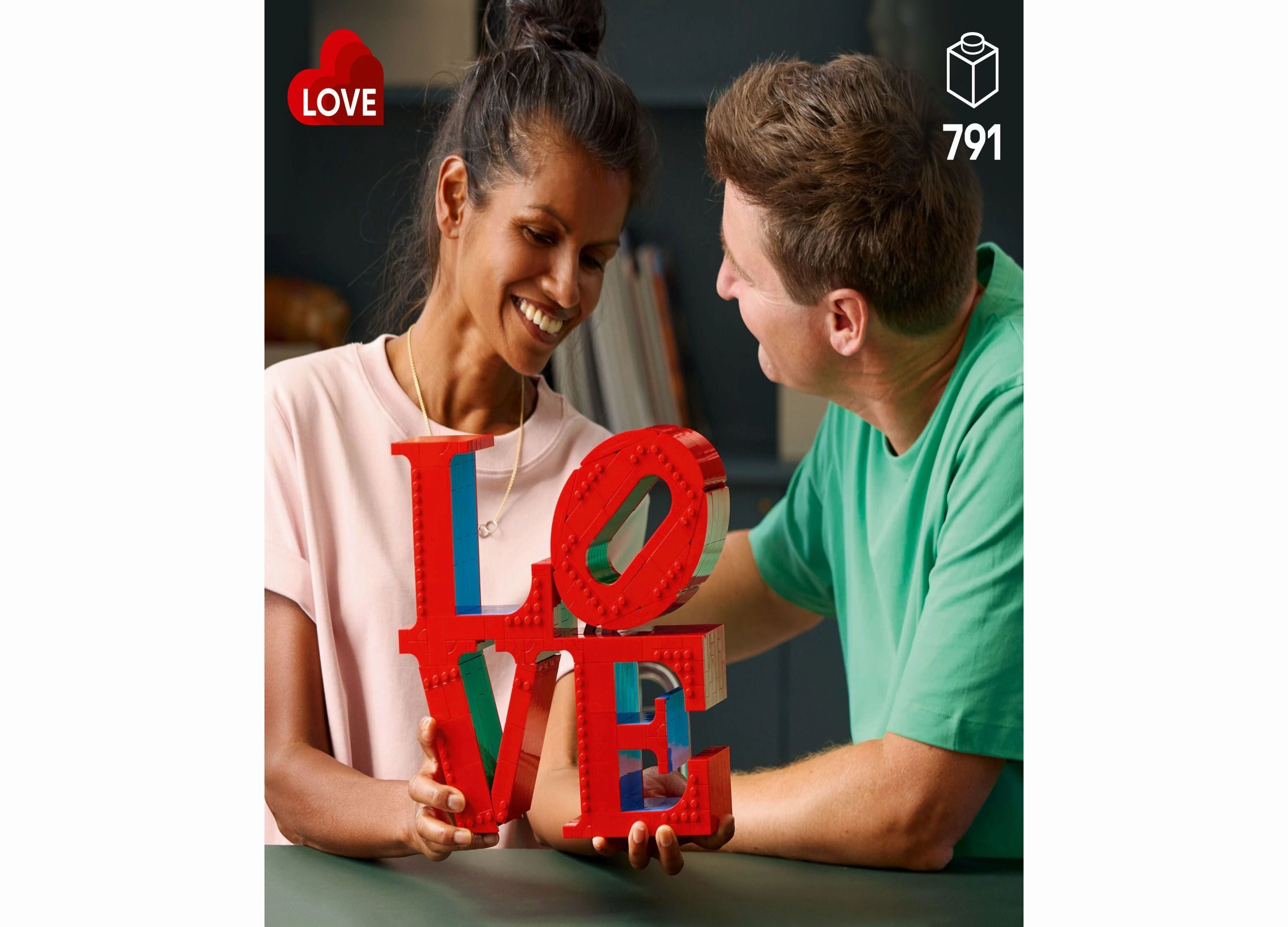 LEGO Art Love Sculpture Building Kit for Adults 31214 - Pop Art Icon