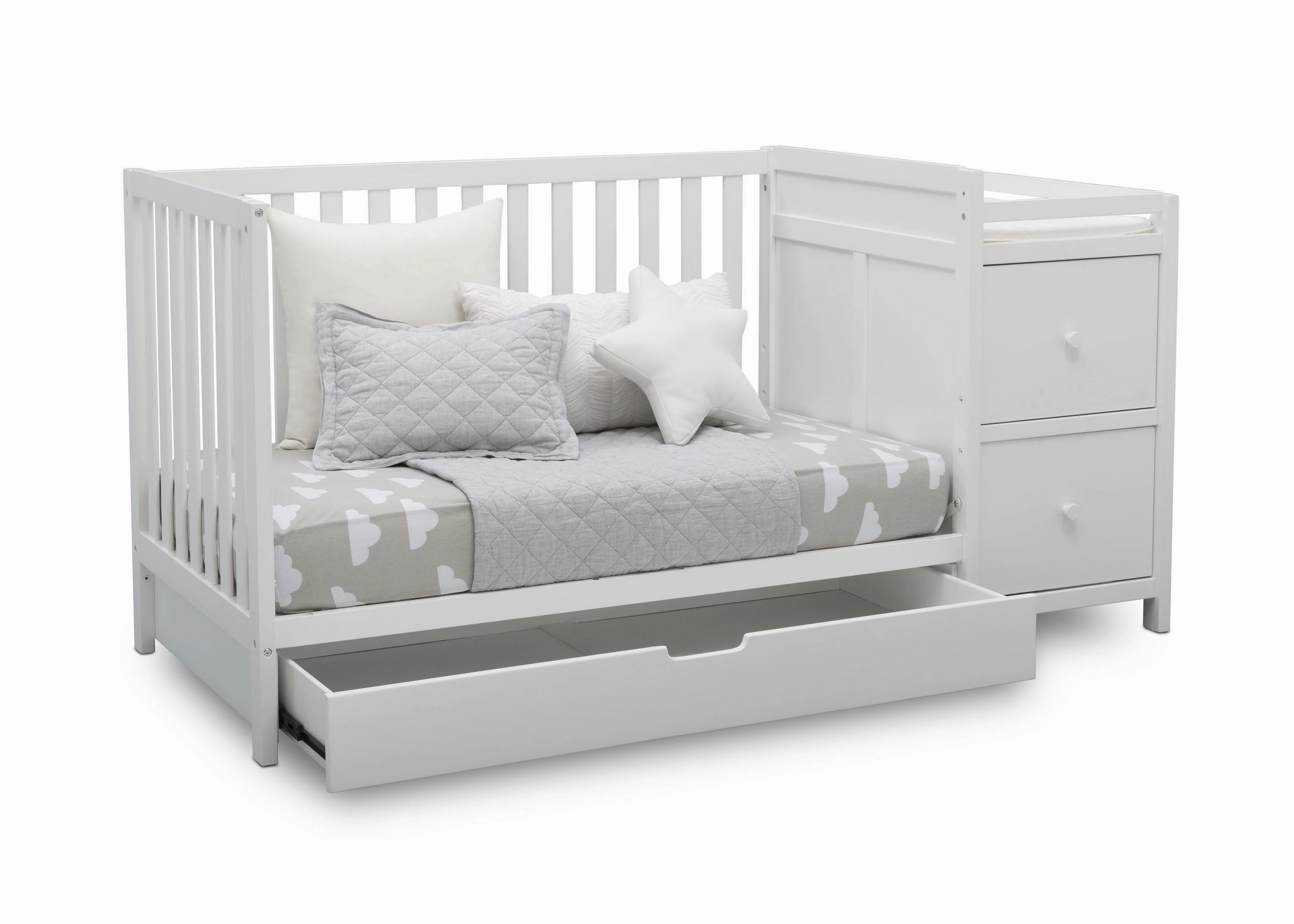 Luna Convertible Crib N Changer with Under Drawer
