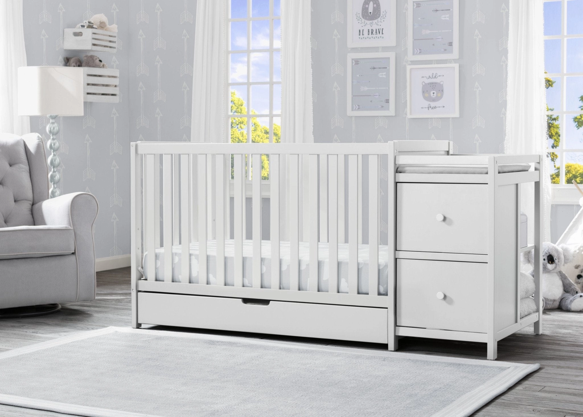 Luna Convertible Crib N Changer with Under Drawer