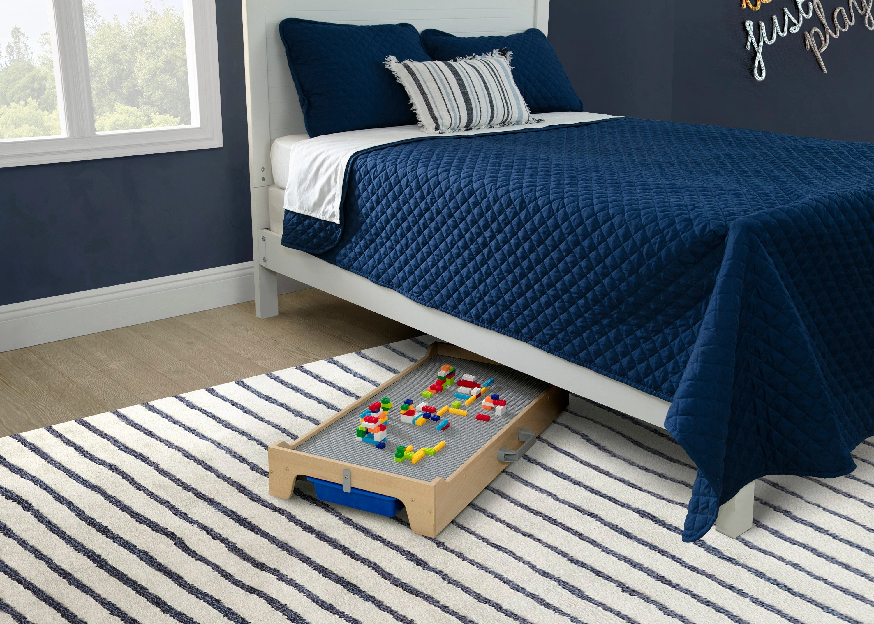 Play N Store Building Bricks Play Table with 100  Play Bricks Included