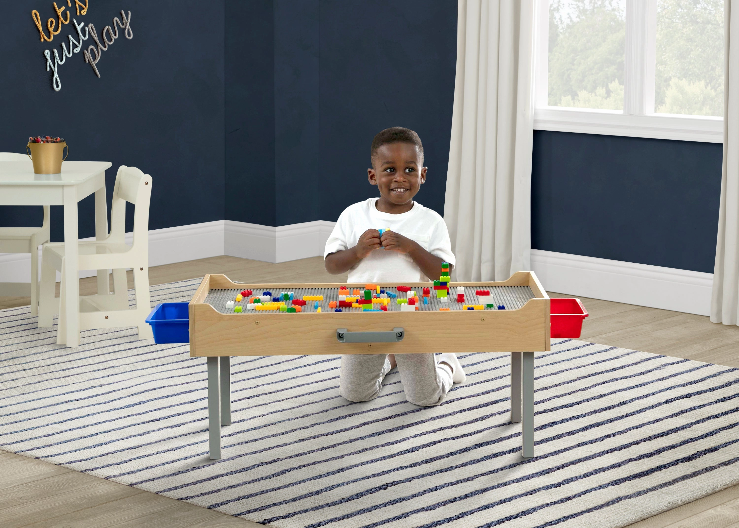Play N Store Building Bricks Play Table with 100  Play Bricks Included