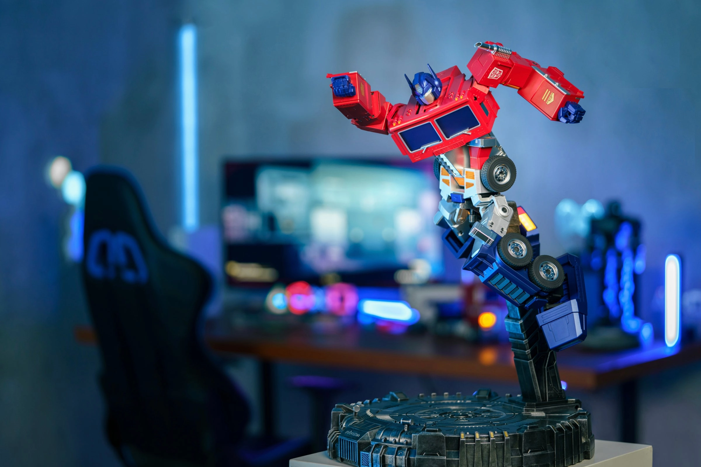 Robosen Transformers AI Base Charging Stand for Flagship / Elite Optimus Prime