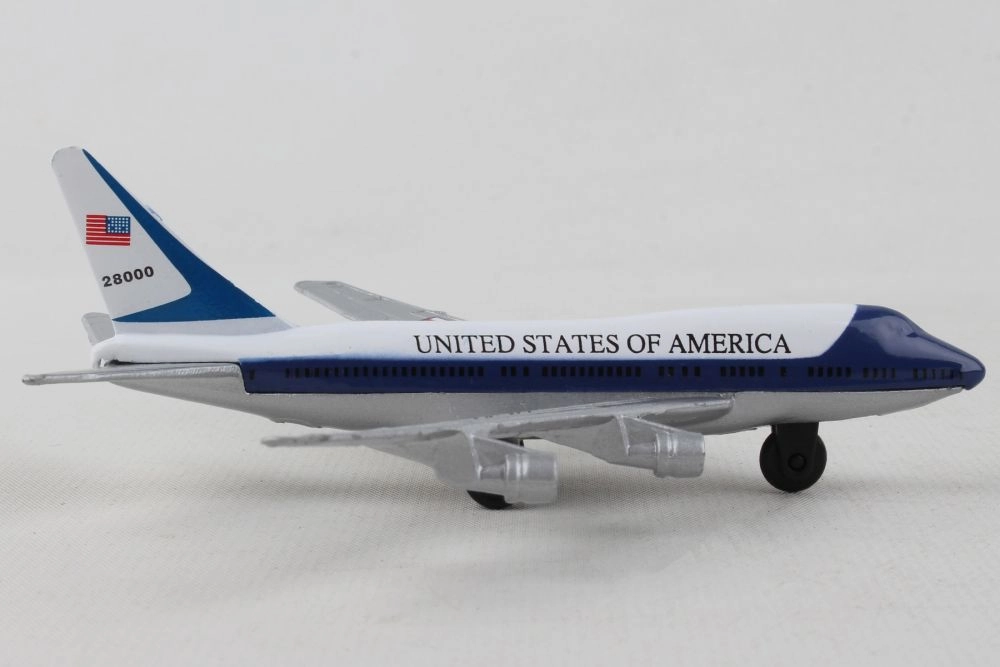 Runway Air Force One 747