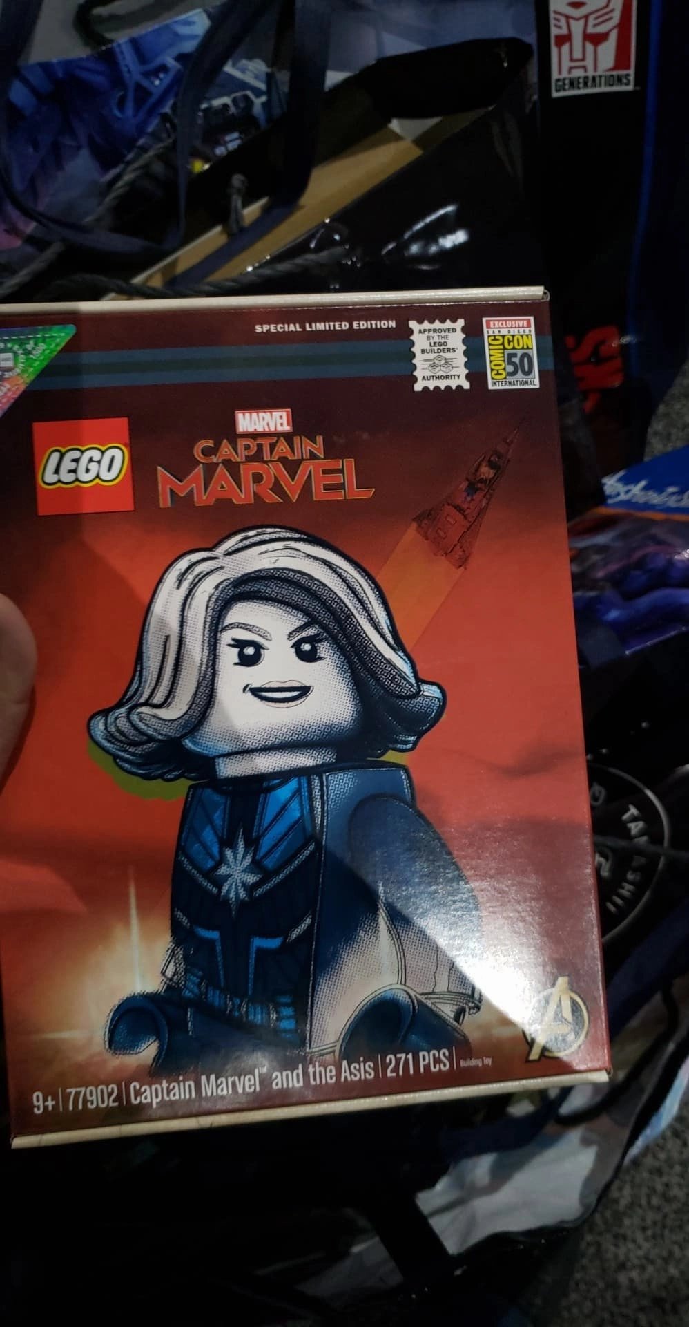 SDCC 2019 Lego Captain Marvel and ASIS Set 271 Piece set #77902 Exclusive Action Figure