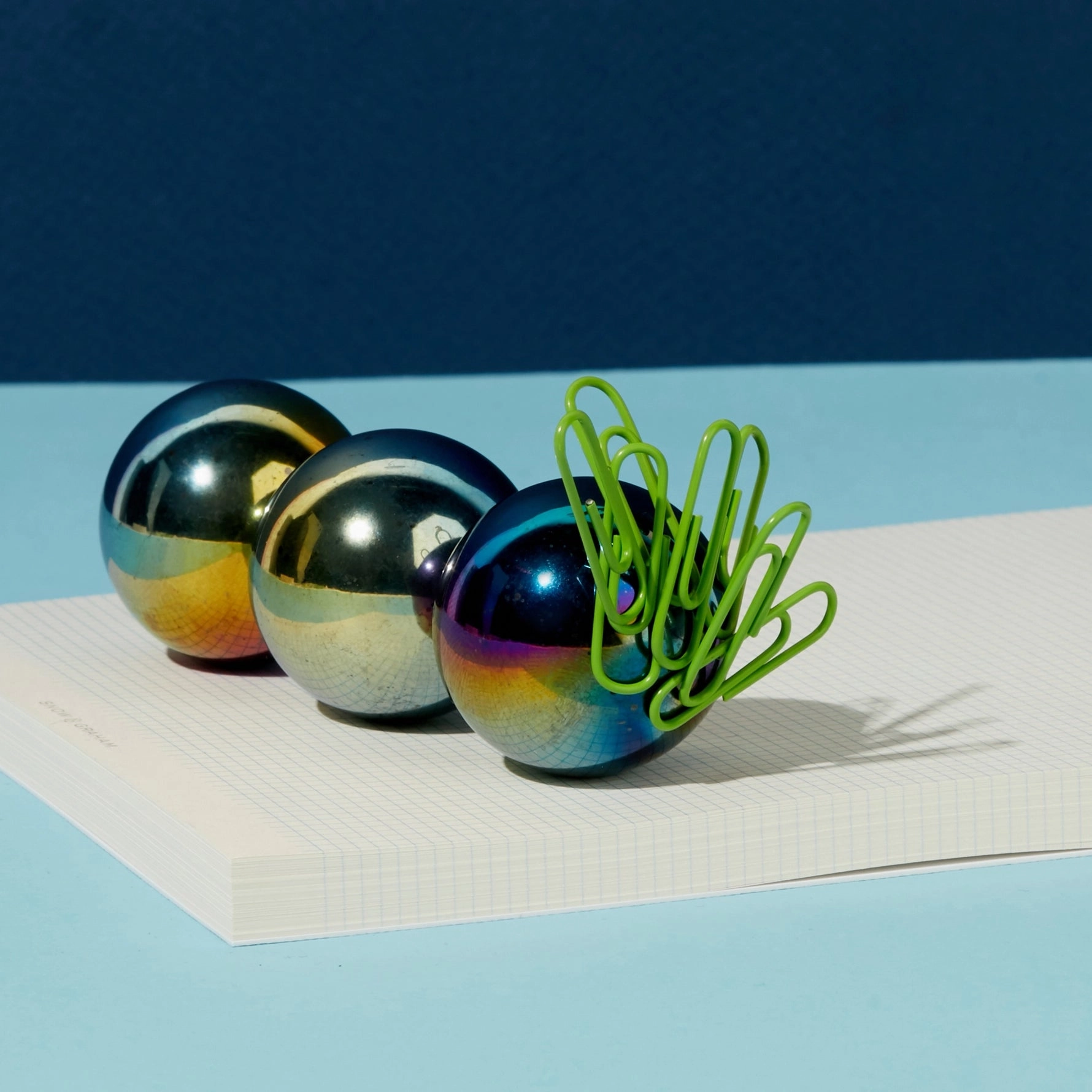 Supers 33mm Magnet Balls - Oil Slick