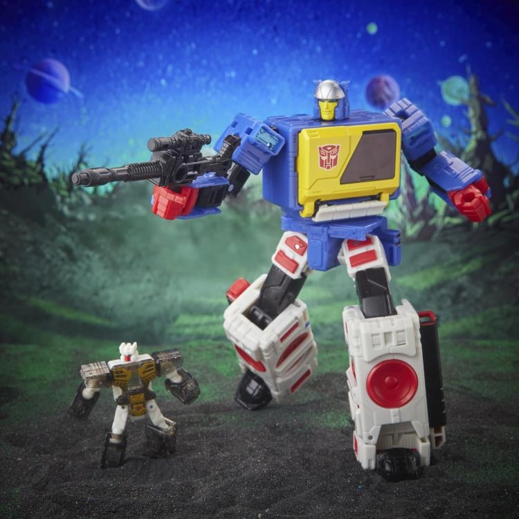 Transformers Generations Legacy Evolution Voyager Class Twincast and Autobot Rewind Action Figure