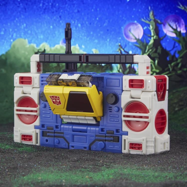 Transformers Generations Legacy Evolution Voyager Class Twincast and Autobot Rewind Action Figure
