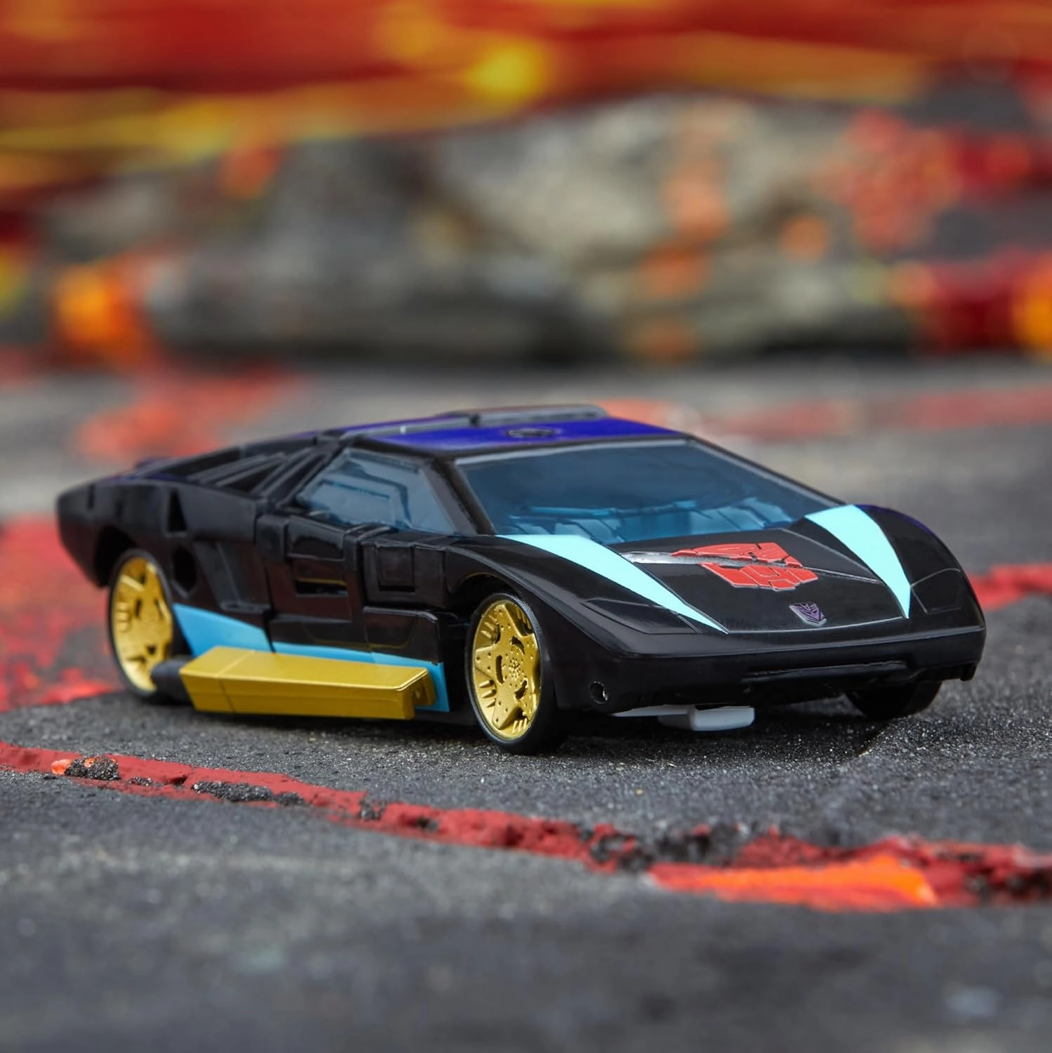 Transformers Generations Legacy United Deluxe Class Armada Universe Wheeljack Action Figure