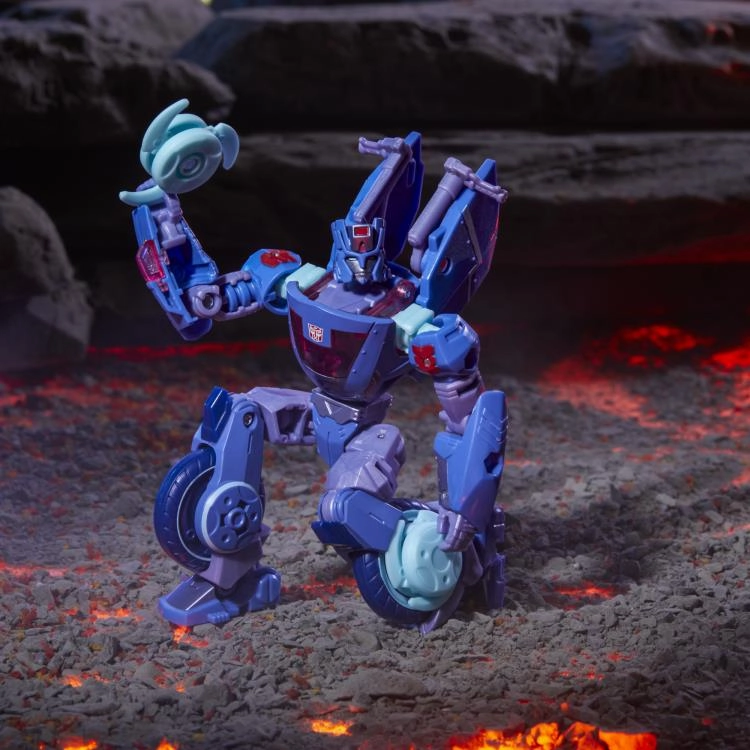 Transformers Generations Legacy United Deluxe Class Cyberverse Universe Chromia Action Figure