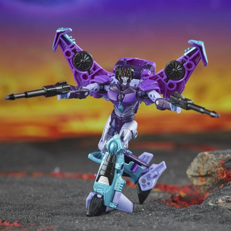 Transformers Generations Legacy United Deluxe Class Cyberverse Universe Slipstream Action Figure