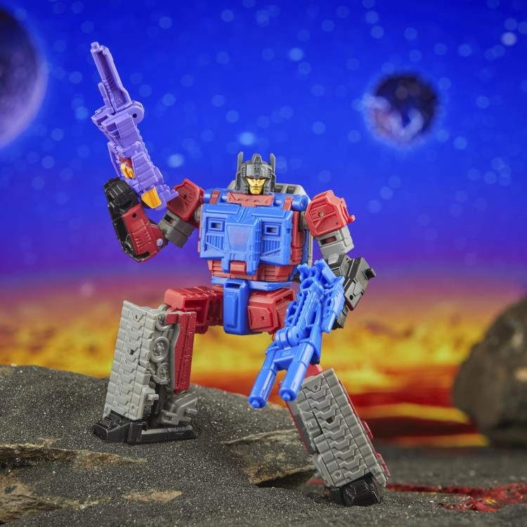 Transformers Generations Legacy United Deluxe Class G1 Universe Quake, Heater, and Tiptop Action Figure