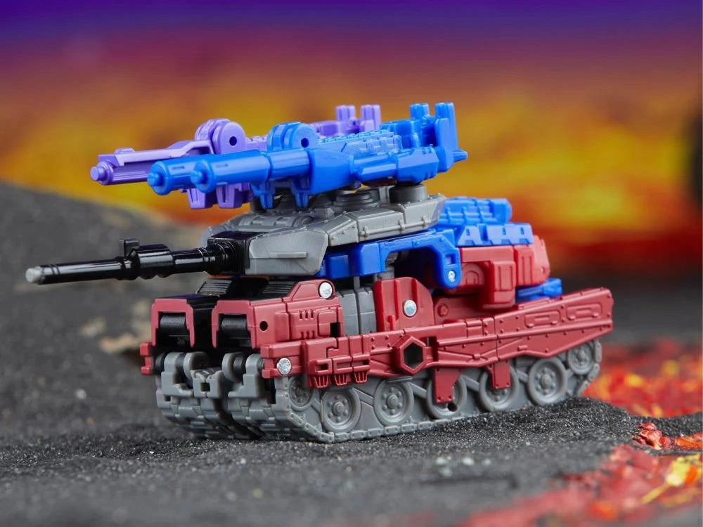 Transformers Generations Legacy United Deluxe Class G1 Universe Quake, Heater, and Tiptop Action Figure