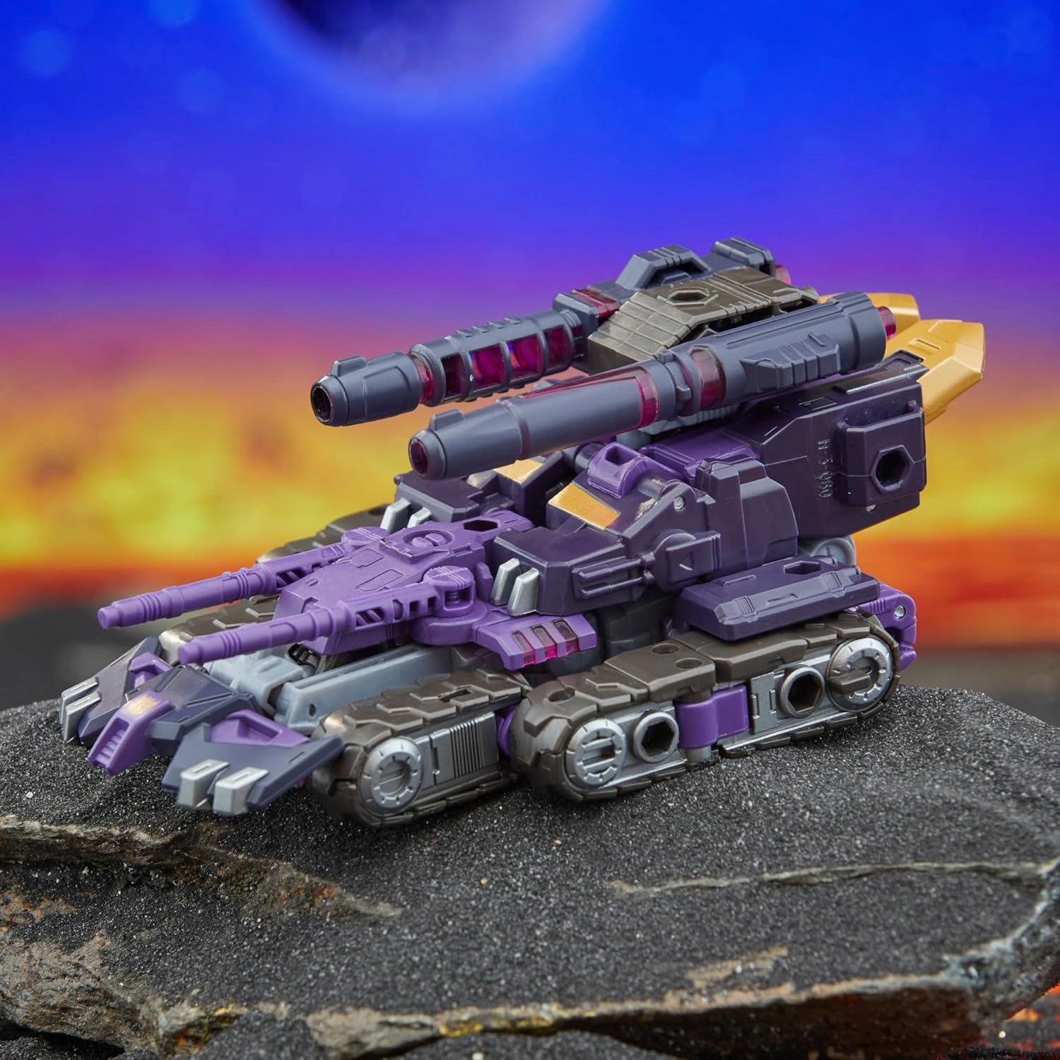 Transformers Generations Legacy United Voyager Class Comic Universe Tarn Action Figure