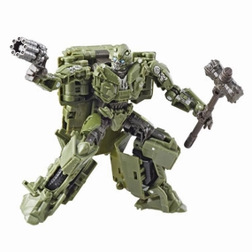 Transformers Generations Studio Series #26 Deluxe WWII Bumblebee Action Figure