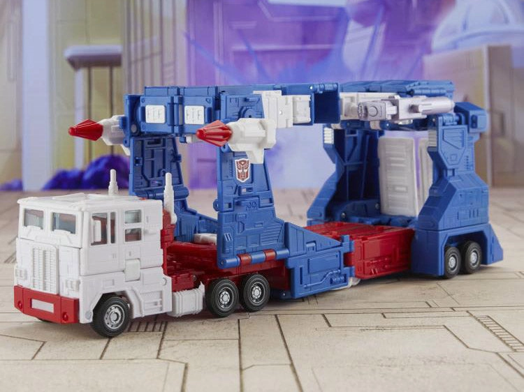 Transformers Generations Studio Series 86 #21 Commander Ultra Magnus Action Figure