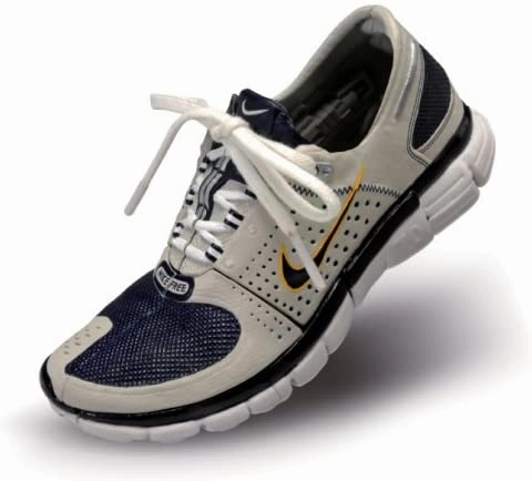 Transformers Takara 01A Ultra Magnus Nike Shoe Free 7.0 Sport Label