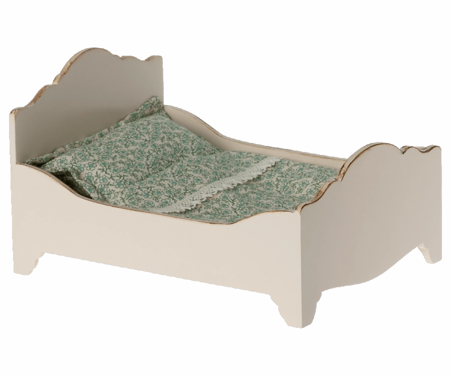 Wooden bed, Mouse